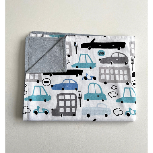 Mitrumnecaurlaidīgs autiņš - transportlīdzekļi, 40x80cm, BBcollection, 015