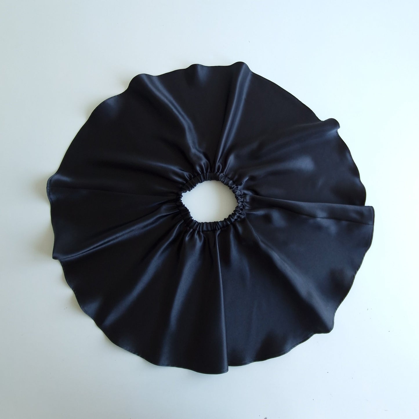 Melni saules griezuma svārki, BBcollection