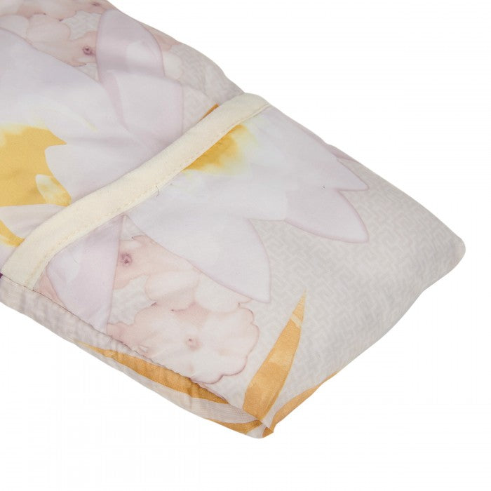 Lodger Skier Empire kombinezons, Lotus, SK 500, redzama tuvplānā, pieejams divos izmēros 6-12M un 12-18M.