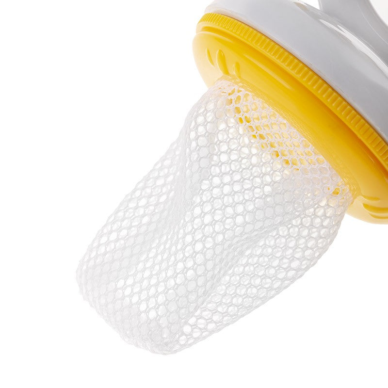 Akuku Barošanas ierīce - Feeder redzams sietiņa tuvplāns.