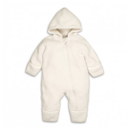 Lodger Skier kombinezons Cloud Dancer krāsā redzams no priekšpuses.