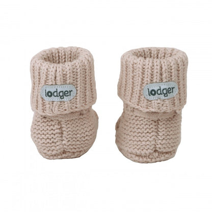 Lodger Slipper knit kokvilnas čībiņas birch krāsā. Redzamas no aizmugures.