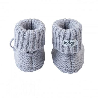 Lodger Slipper Merino vilnas čībiņas drizzle krāsā. Redzamas no aizmugures.