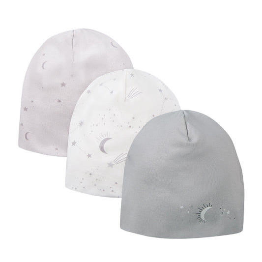 Jaundzimušo cepurītes no kolekcijas Petite. Attēlā redzami 3 dizaini