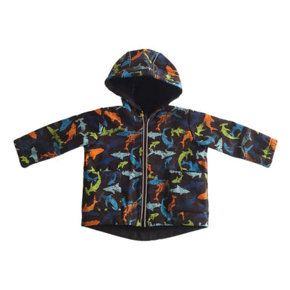 Softshell āra jaka bērnam. 80 izmērs. Melna ar krāsainiem haizivs zīmejumiem.